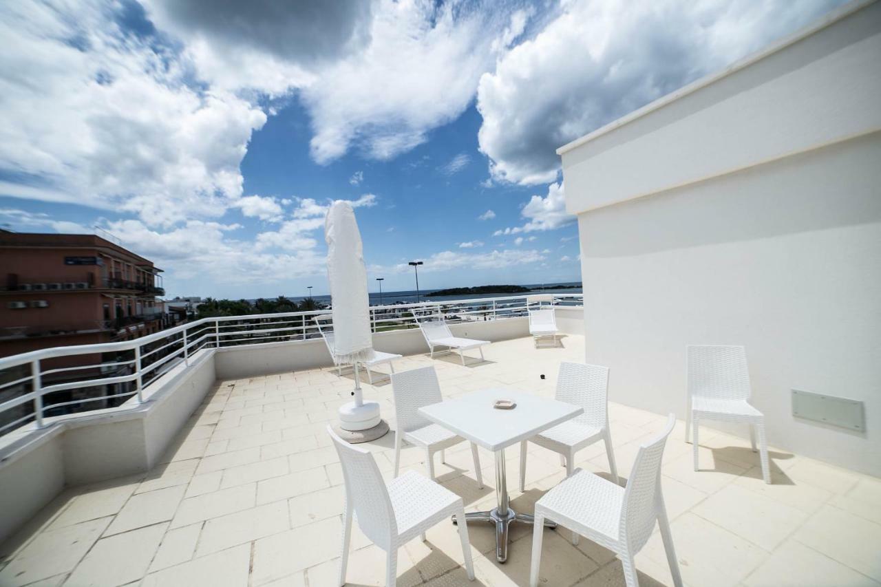 Camera Sul Mare Riviera Порто-Чезарео Экстерьер фото