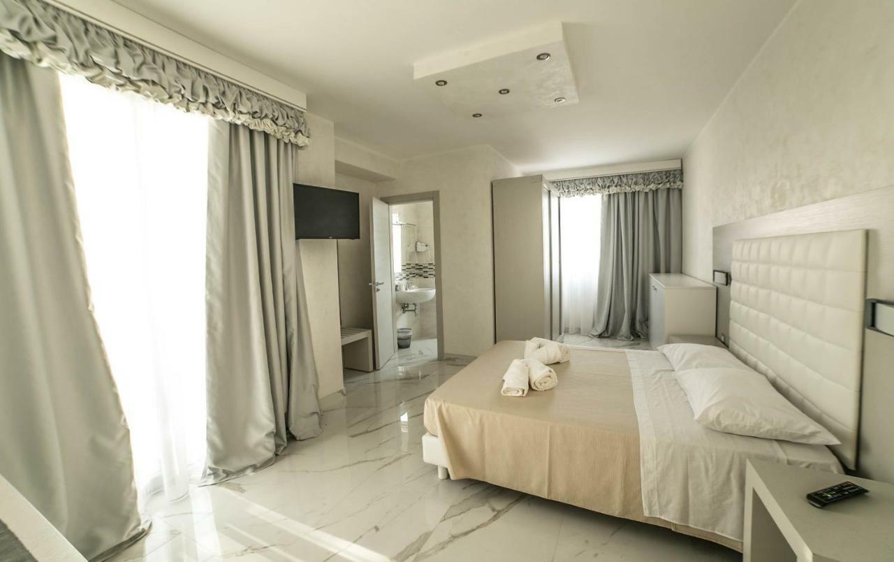 Camera Sul Mare Riviera Порто-Чезарео Экстерьер фото